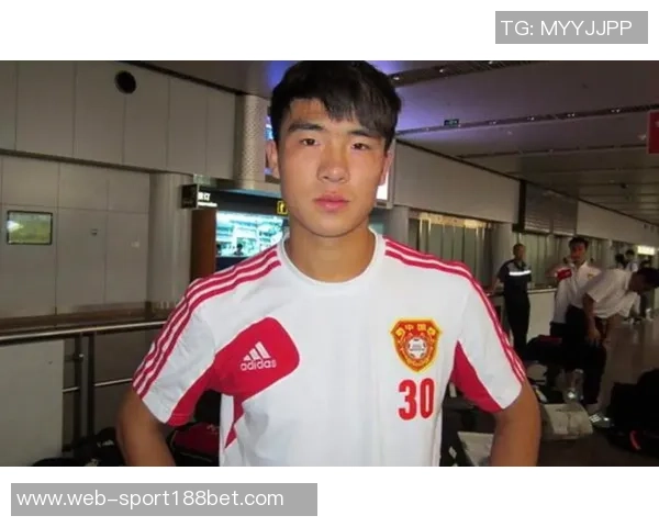 山东泰山球员石柯成功转会加盟云南玉昆双方友好协商达成一致 山东泰山球员石柯成功转会加盟云南玉昆双方友好协商达成一致