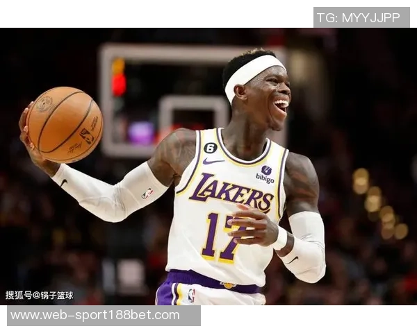 湖记：里夫斯季后赛场均167分表现不俗评价过早需谨慎